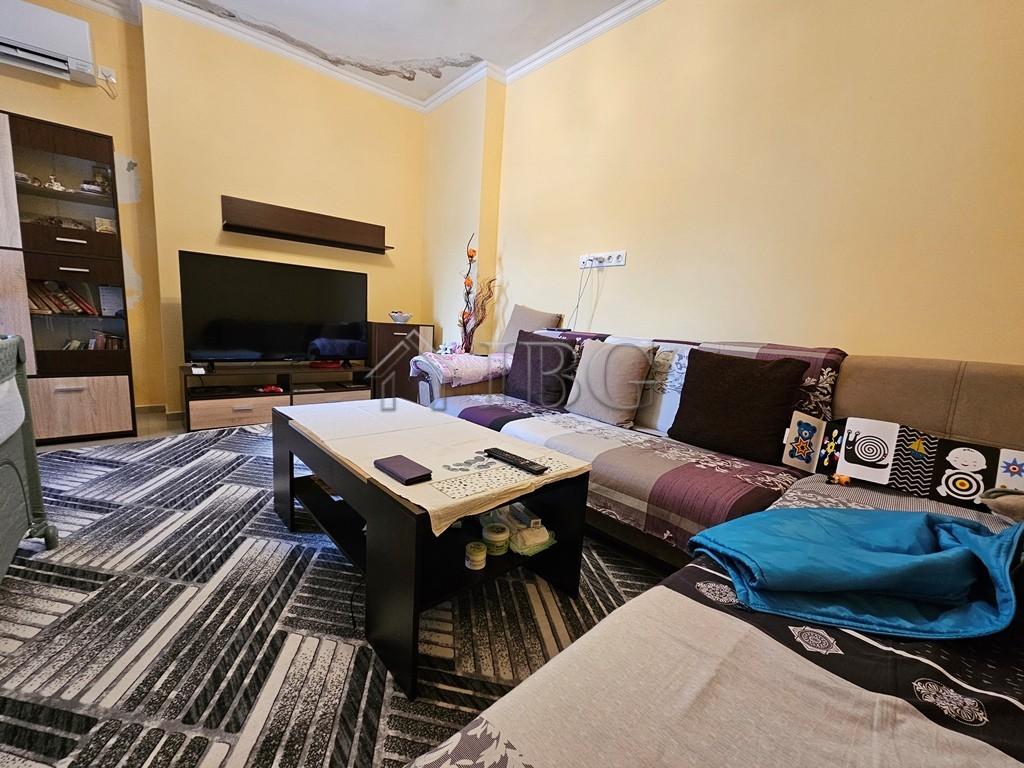 Large 4-Storey House with Panoramic Sea Views, Sveti Vlas — photo 10 of 25