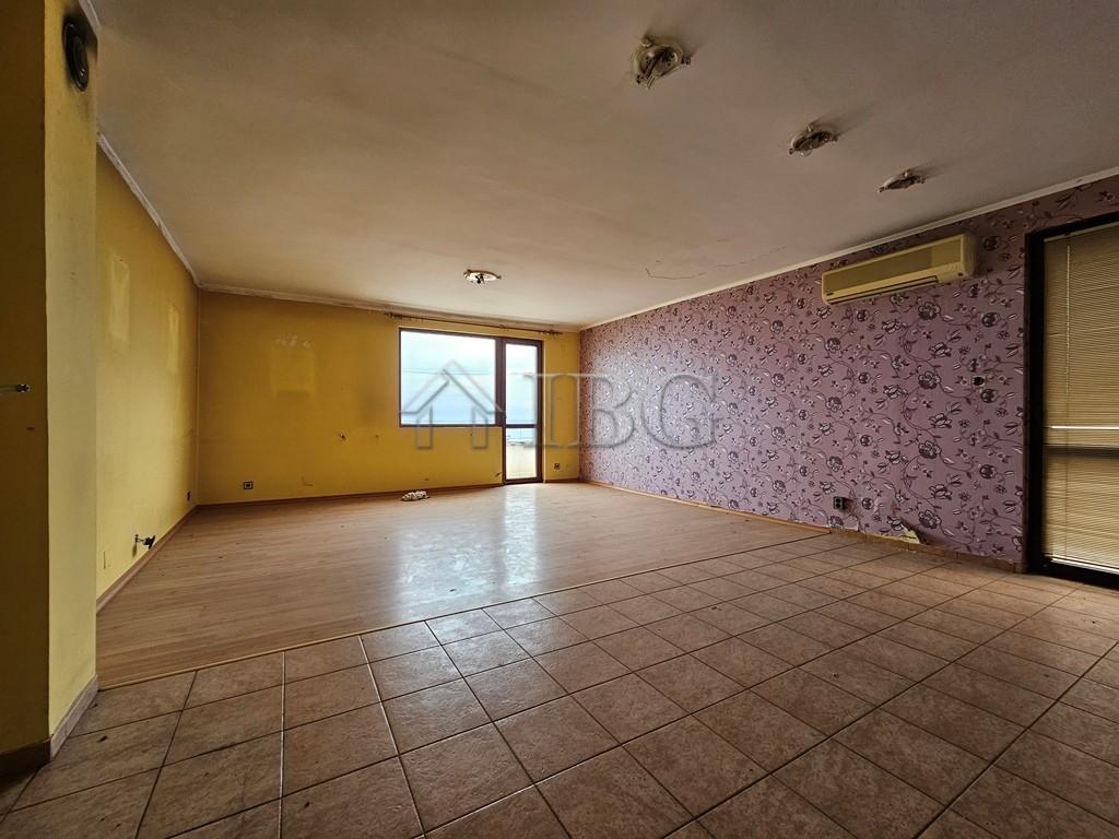 Large 4-Storey House with Panoramic Sea Views, Sveti Vlas — photo 20 of 25