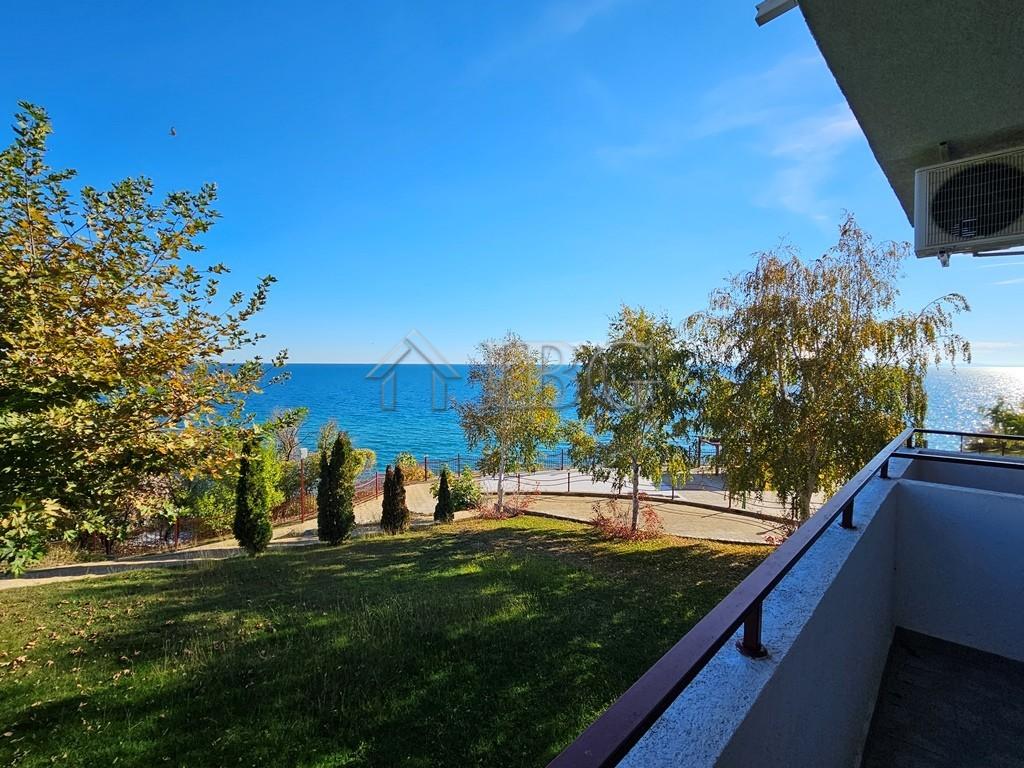 2-Bedroom Sea View Apartment, Front Line - Panorama Fort Beach, Sveti Vlas — Burgas