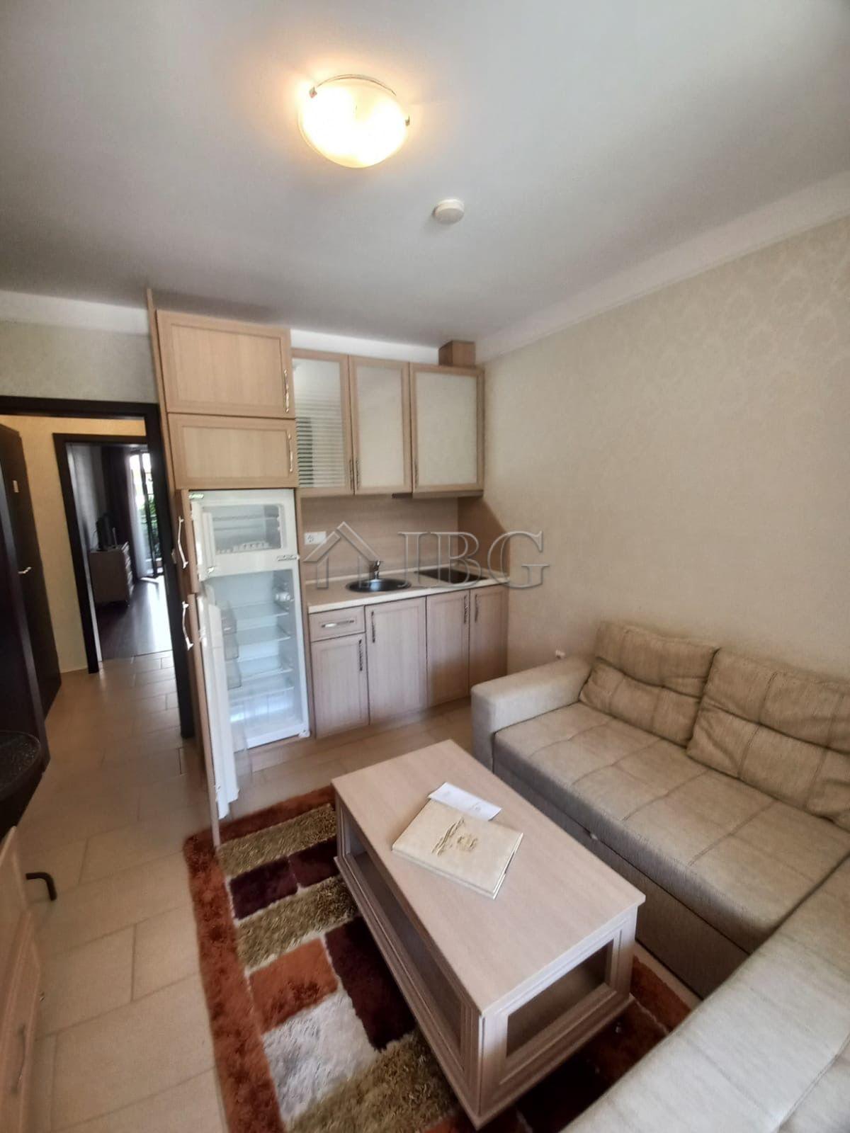 One-Bedroom Apartment with Pool View in Harmony Suites 1, Sunny Beach — photo 9 of 16