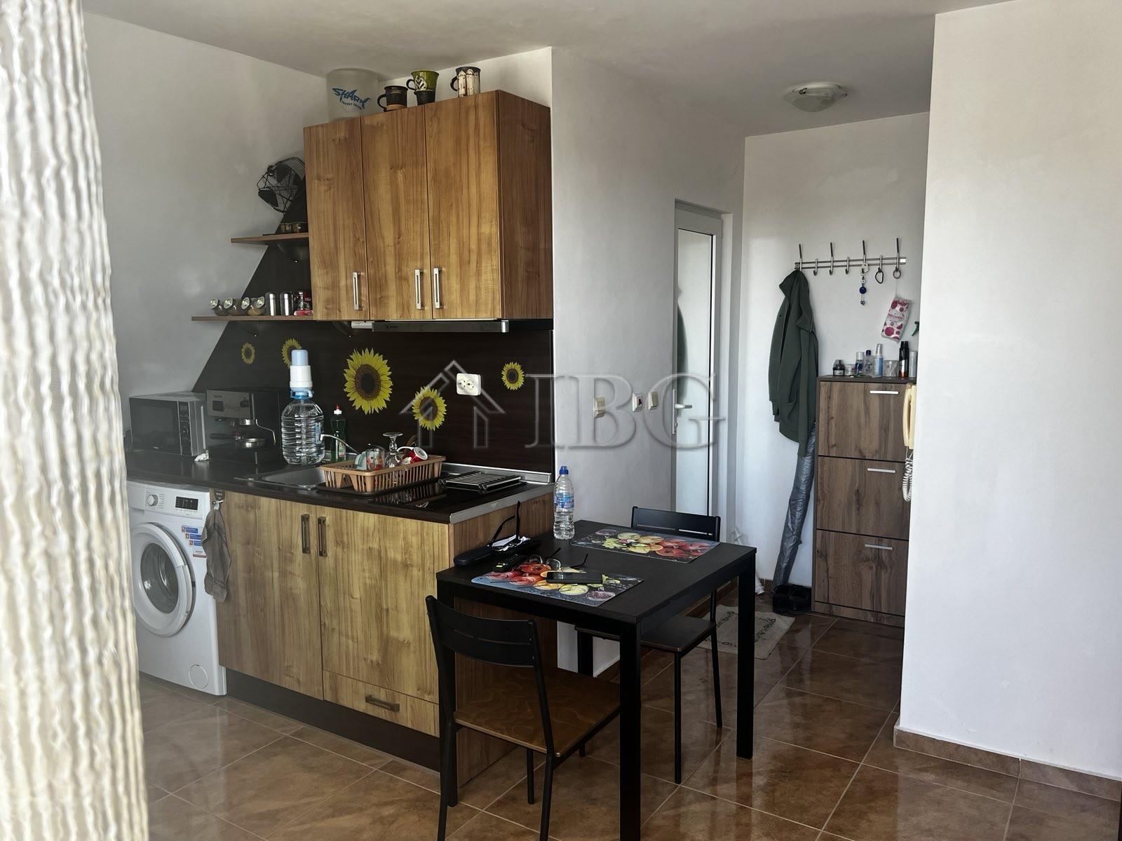1-Bedroom Apartment with Sea View in Residential Building, Ravda — photo 5