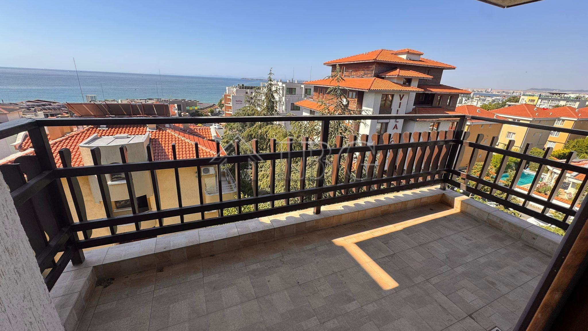 Two-Bedroom Apartment with Sea View in Centaur Complex, Sveti Vlas — photo 4 of 16