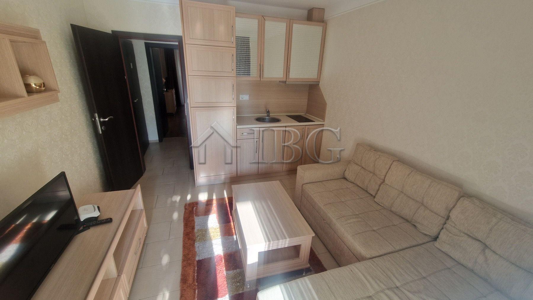 One-Bedroom Apartment with Pool View in Harmony Suites 1, Sunny Beach — photo 10 of 16