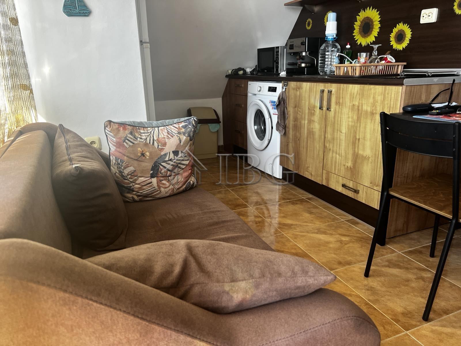 1-Bedroom Apartment with Sea View in Residential Building, Ravda — photo 2