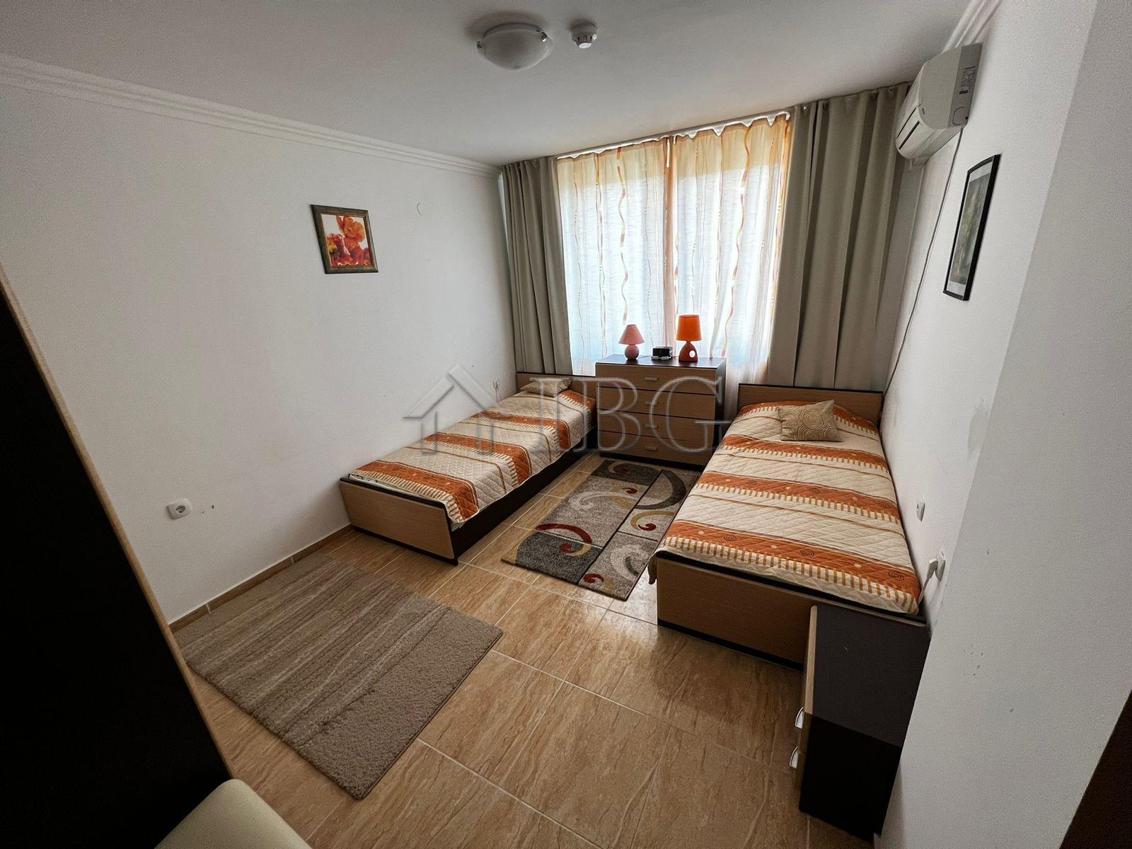 Two-Bedroom Apartment with Sea and Pool Views in Kambani 3 Complex, Sveti Vlas — photo 11 of 16