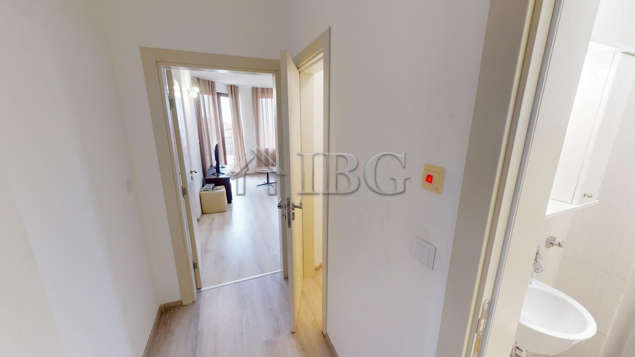 2-Bedroom Apartment in Bay View Villas, Kosharitsa — photo 21 of 25