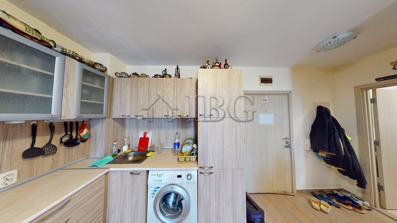 1-Bedroom Apartment with Pool View in Rio Apartments Complex, Kosharitsa — photo 12 of 24