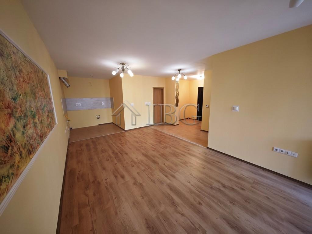One-Bedroom Apartment with Pool View in Parus Complex, Pomorie — photo 6 of 12