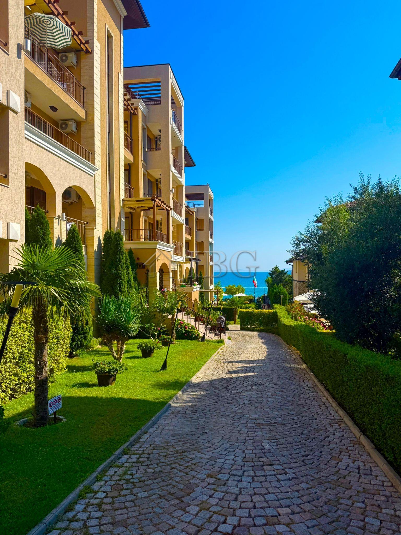Luxury Penthouse in Porto Paradiso Complex, Sveti Vlas — photo 8 of 17
