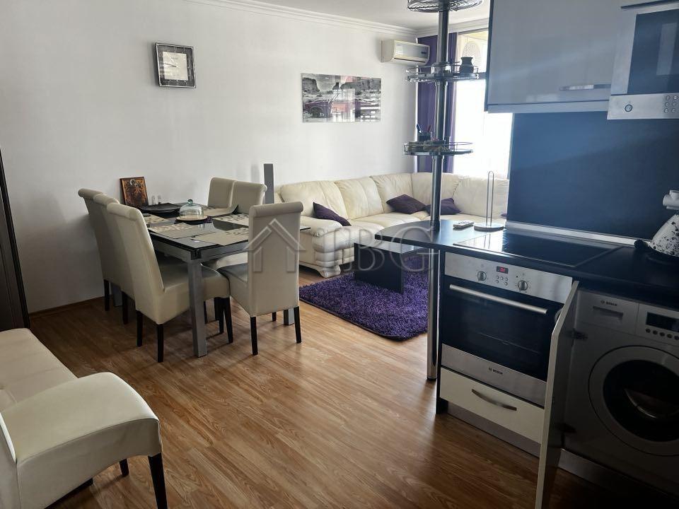 2-Bedroom Apartment with Sea View in Dolce Vita 2, Sveti Vlas — photo 3