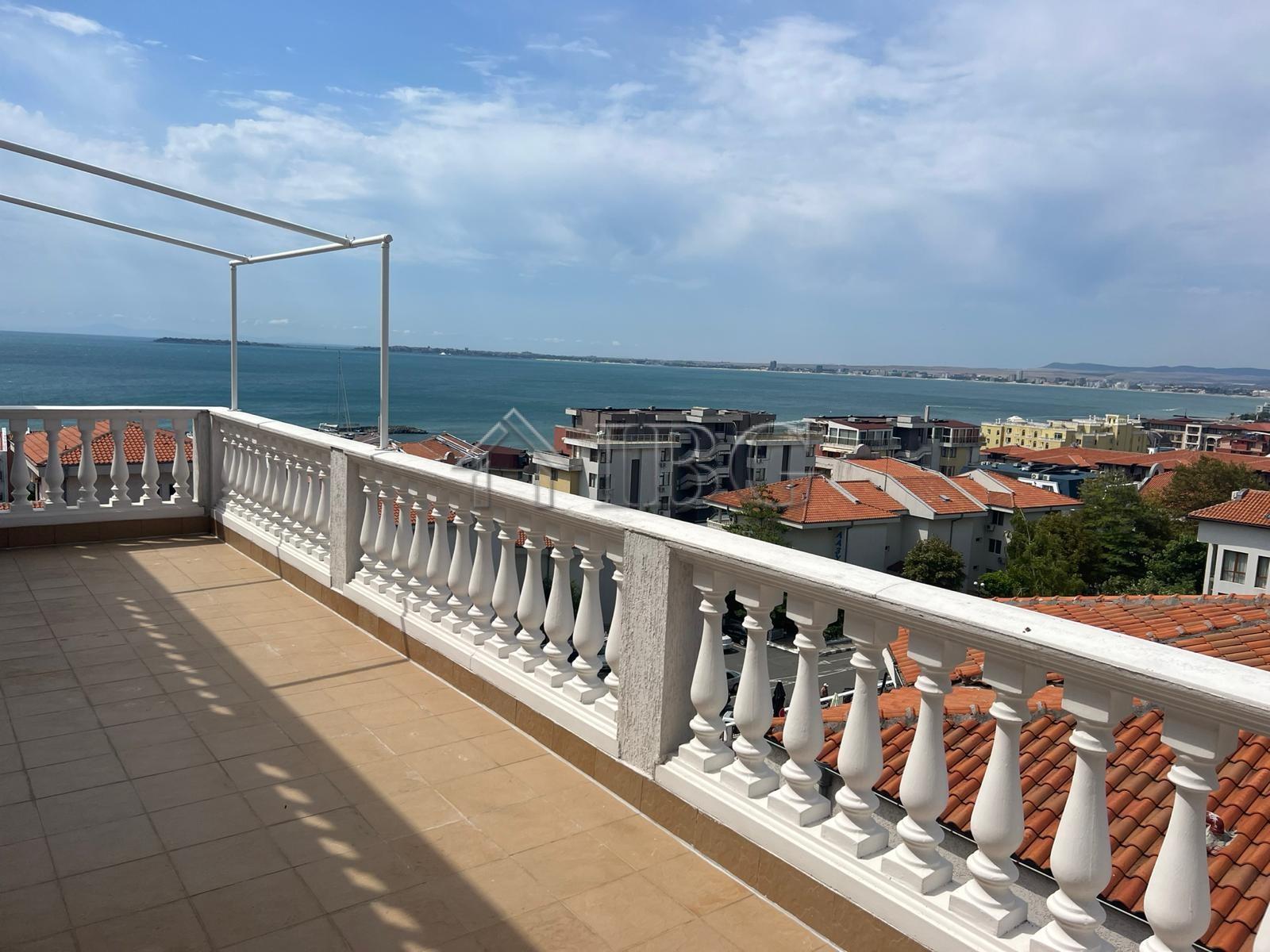3-Bedroom Apartment with Yacht Harbor View in Caprice, Sveti Vlas — photo 5 of 18