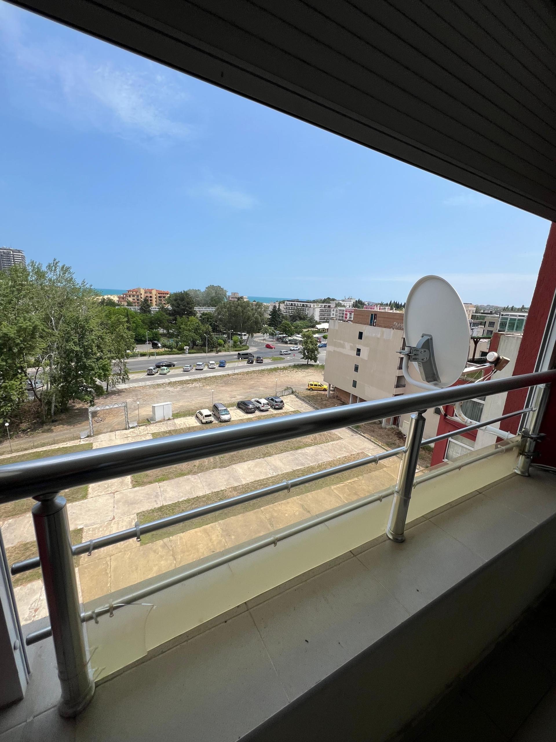One-Bedroom Maisonette with Partial Sea View in Global Villa, Sunny Beach — photo 17 of 20
