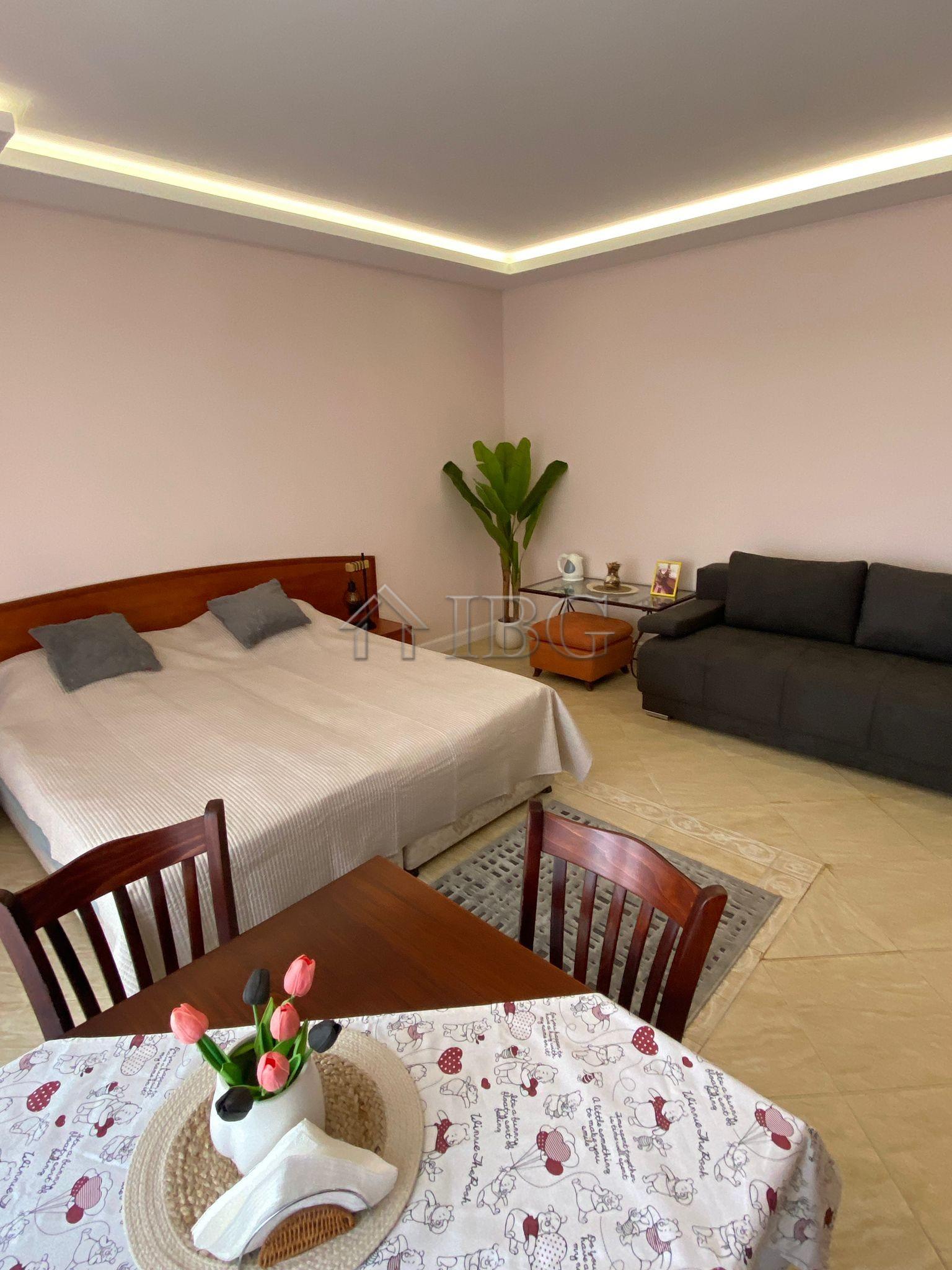 Spacious Studio with Pool View in Palazzo Complex, Sunny Beach — photo 4 of 10