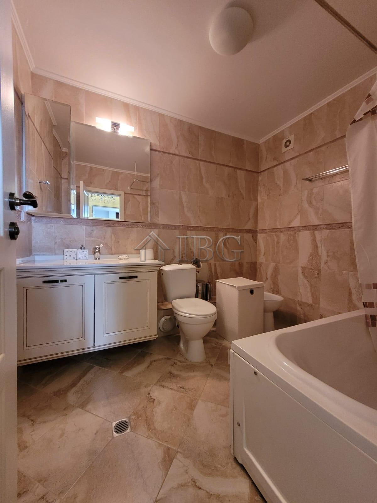 Luxurious Three-Level Maisonette with Sea Views in Arthur Complex, Sveti Vlas — photo 17 of 20