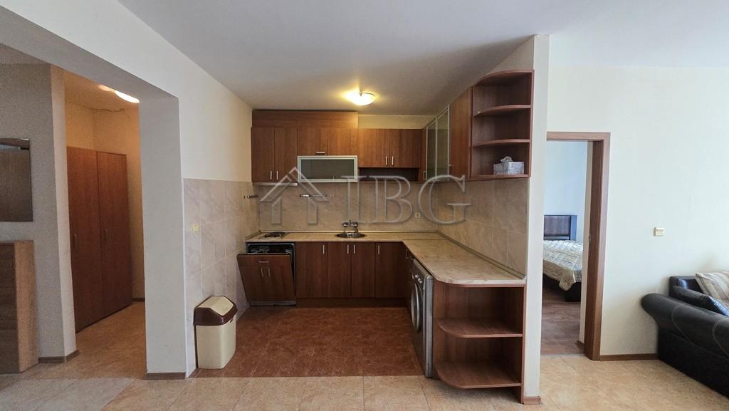 Two-Bedroom Apartment in Elite 4 Complex, Sunny Beach — photo 6 of 17