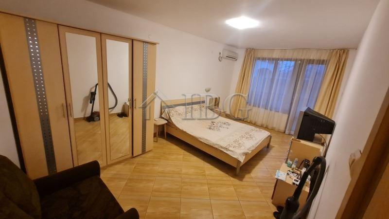 Two-Bedroom Apartment in Golden Dreams, Sunny Beach — photo 8 of 16