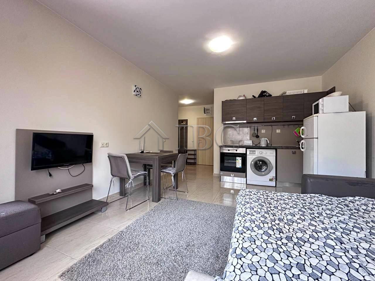 One-Bedroom Apartment in Star Dreams Complex, Sveti Vlas — photo 2