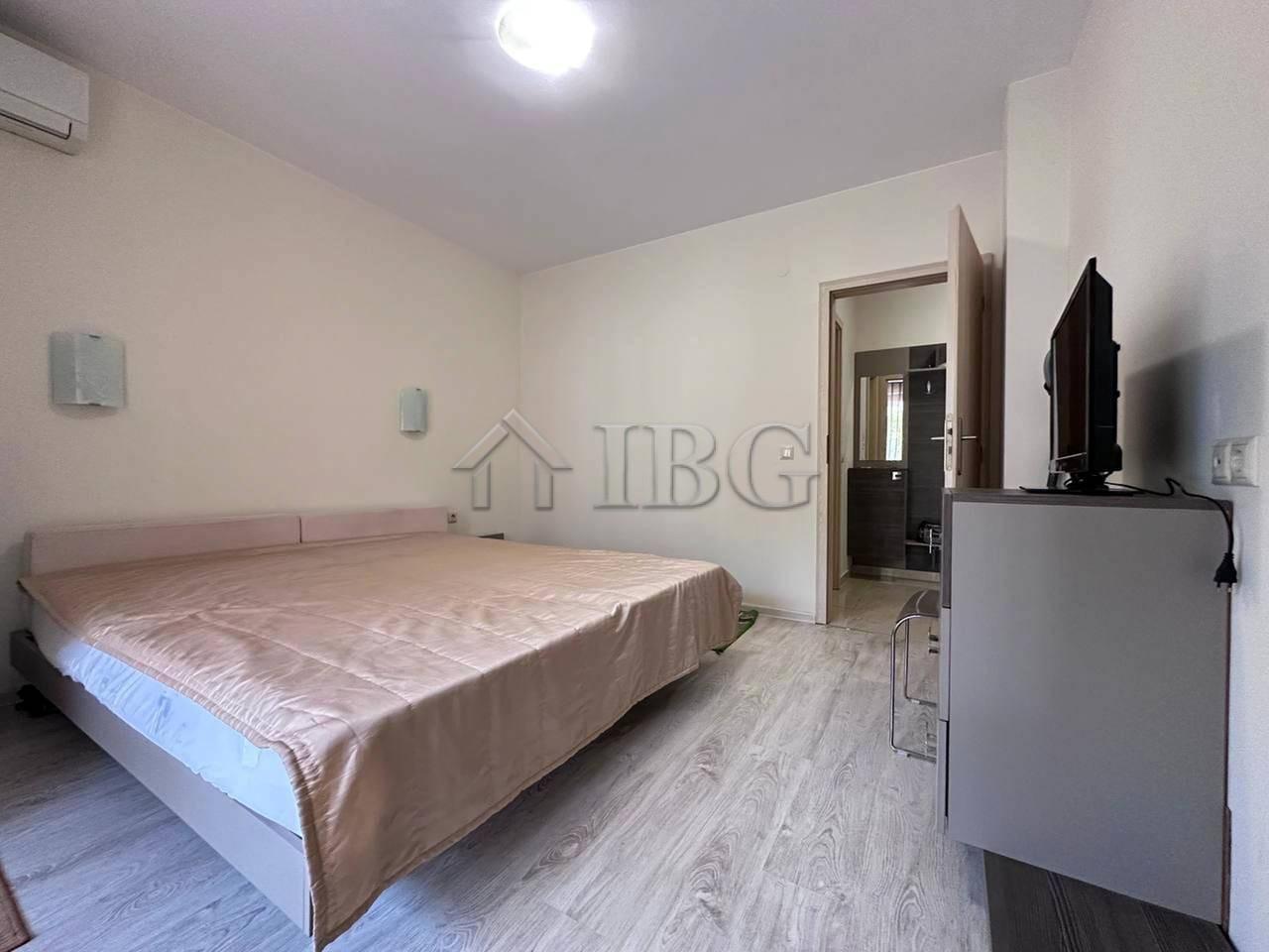 One-Bedroom Apartment in Star Dreams Complex, Sveti Vlas — photo 11 of 15