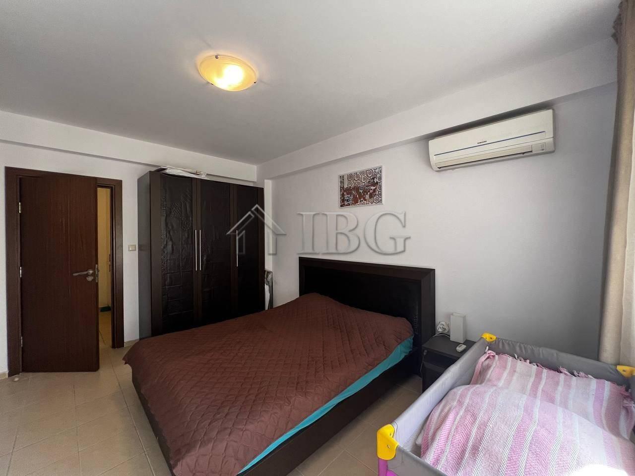 One-Bedroom Apartment Near the Beach, Pomorie — photo 14 of 20