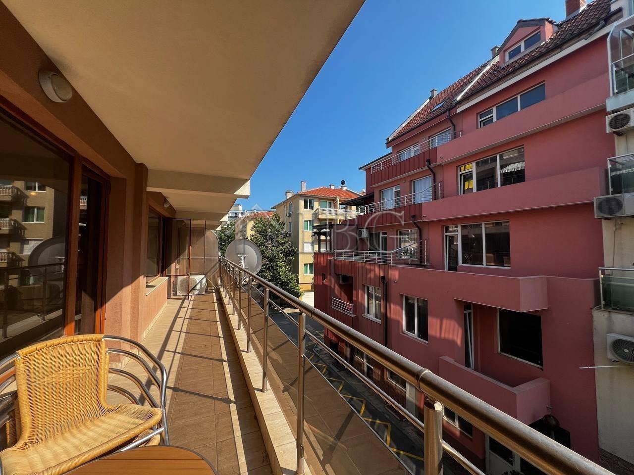 One-Bedroom Apartment Near the Beach, Pomorie — photo 3