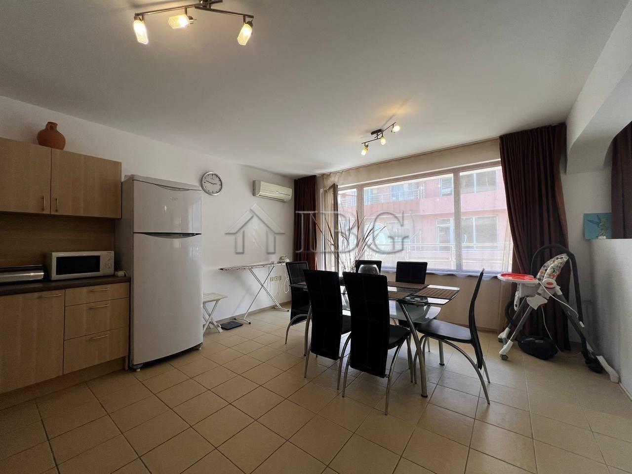 One-Bedroom Apartment Near the Beach, Pomorie — photo 6