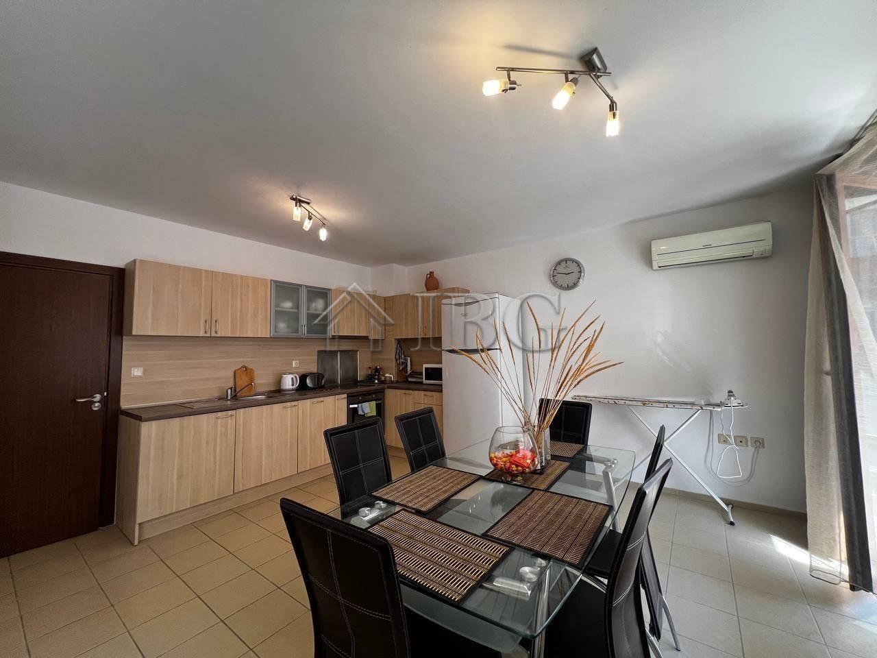 One-Bedroom Apartment Near the Beach, Pomorie — photo 11 of 20