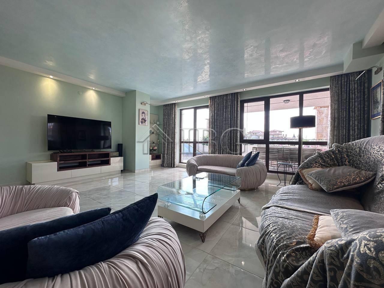 Luxury Two-Bedroom Apartment in Poseidon VIP Residence Club, Nessebar — photo 2