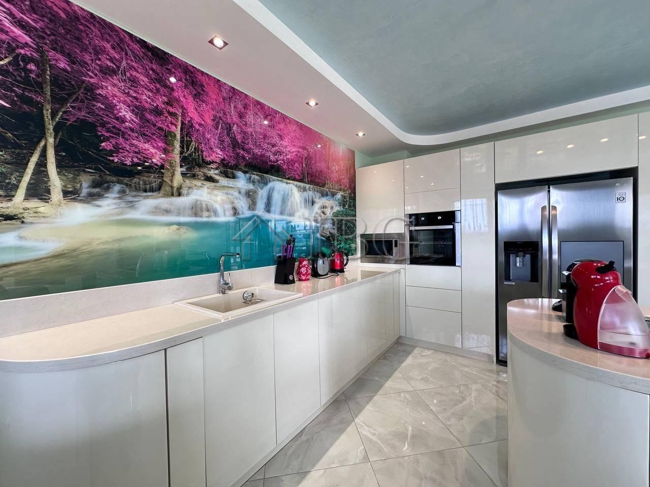Luxury Two-Bedroom Apartment in Poseidon VIP Residence Club, Nessebar — photo 16 of 25