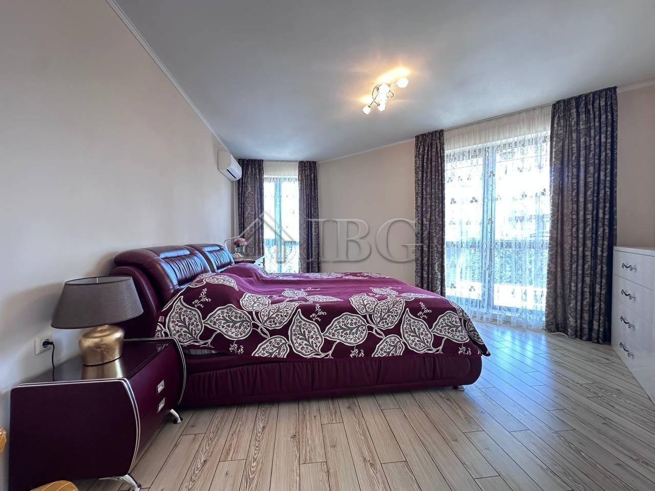 Luxury Two-Bedroom Apartment in Poseidon VIP Residence Club, Nessebar — photo 25 of 25