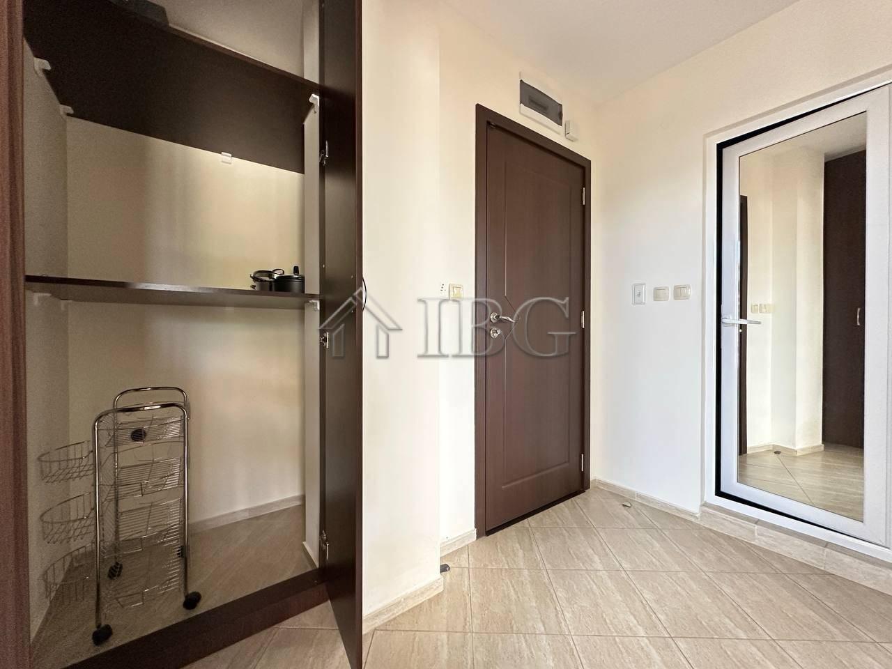 Cozy One-Bedroom Apartment in Tarantula Complex, Sunny Beach — photo 13 of 17