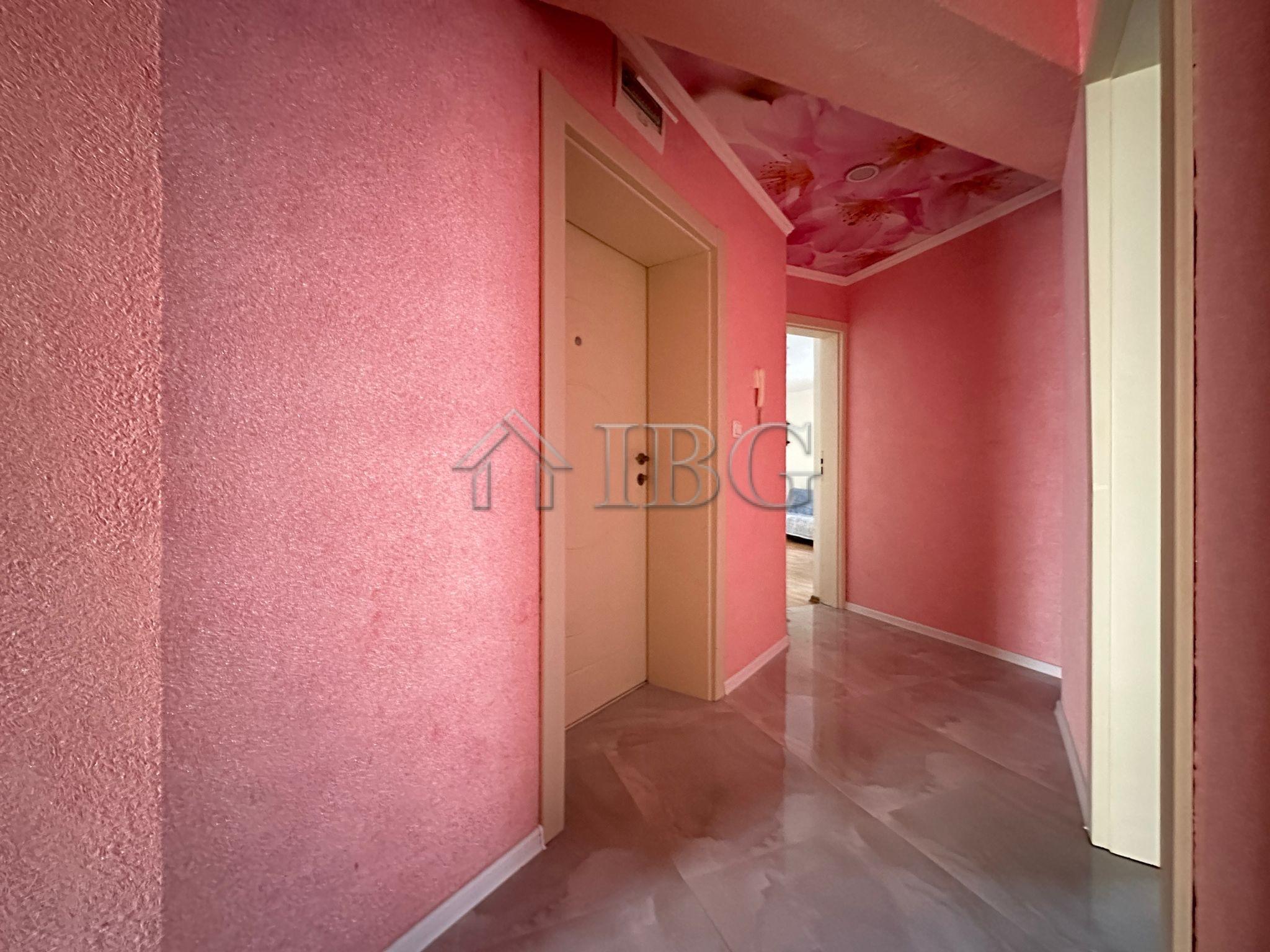 Two-Bedroom Apartment in Star Fish Complex, Sveti Vlas — photo 20 of 24