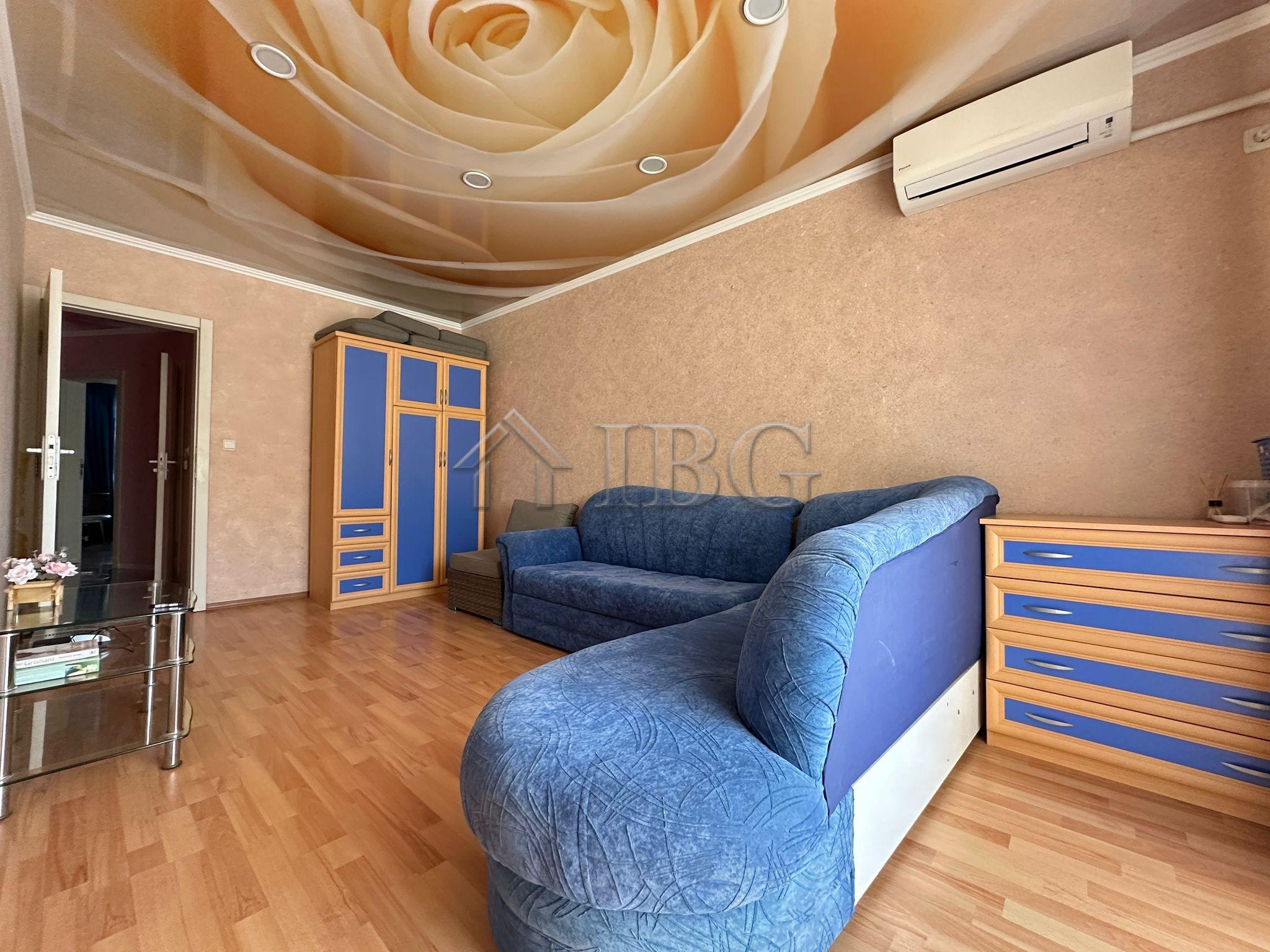 Two-Bedroom Apartment in Star Fish Complex, Sveti Vlas — photo 21 of 24