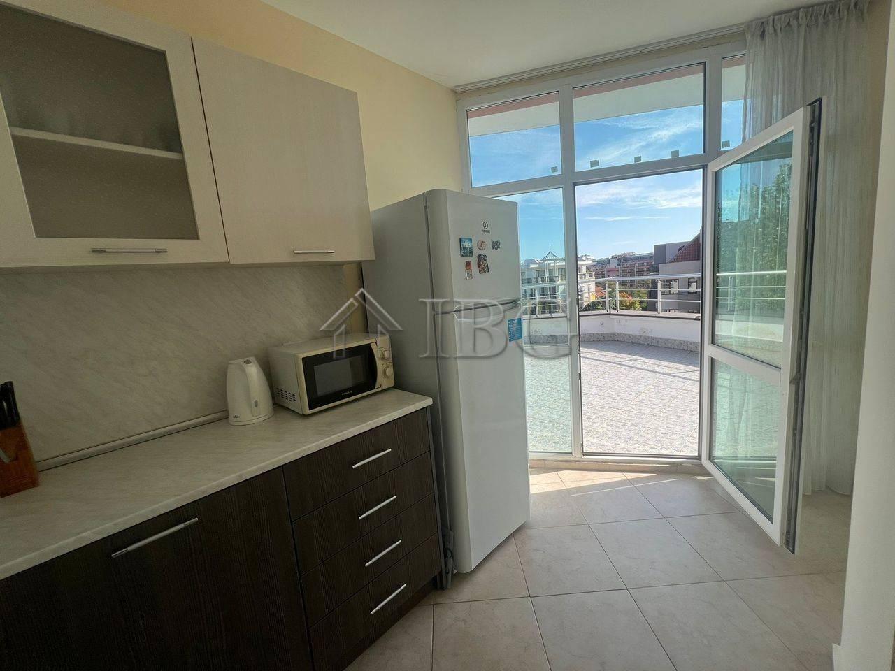 Spacious One-Bedroom Apartment in Pirop City, Sunny Beach — photo 8 of 21