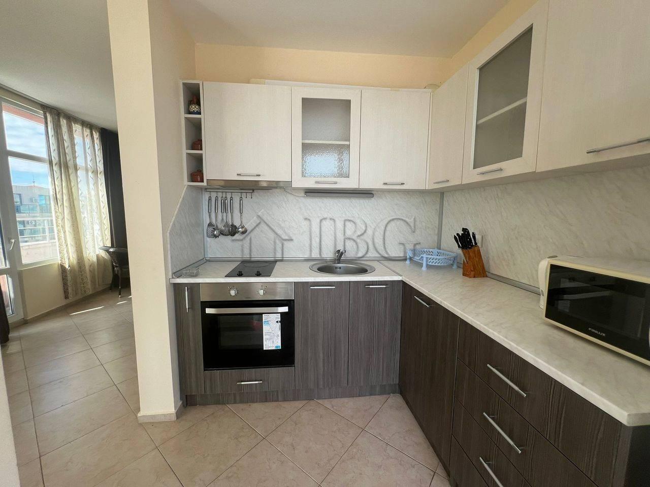 Spacious One-Bedroom Apartment in Pirop City, Sunny Beach — photo 4 of 21
