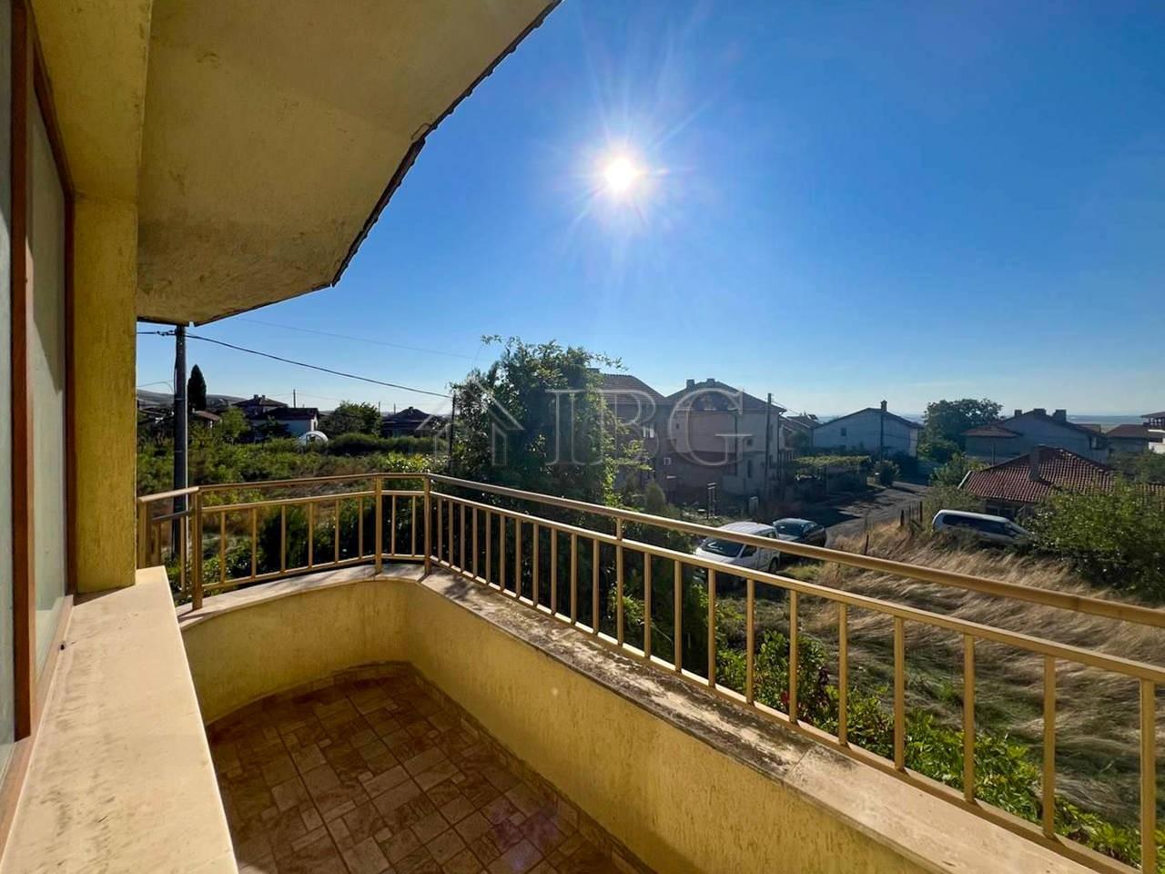Spacious Three-Storey House with Mountain Views in Banevo, Burgas — photo 5 of 25
