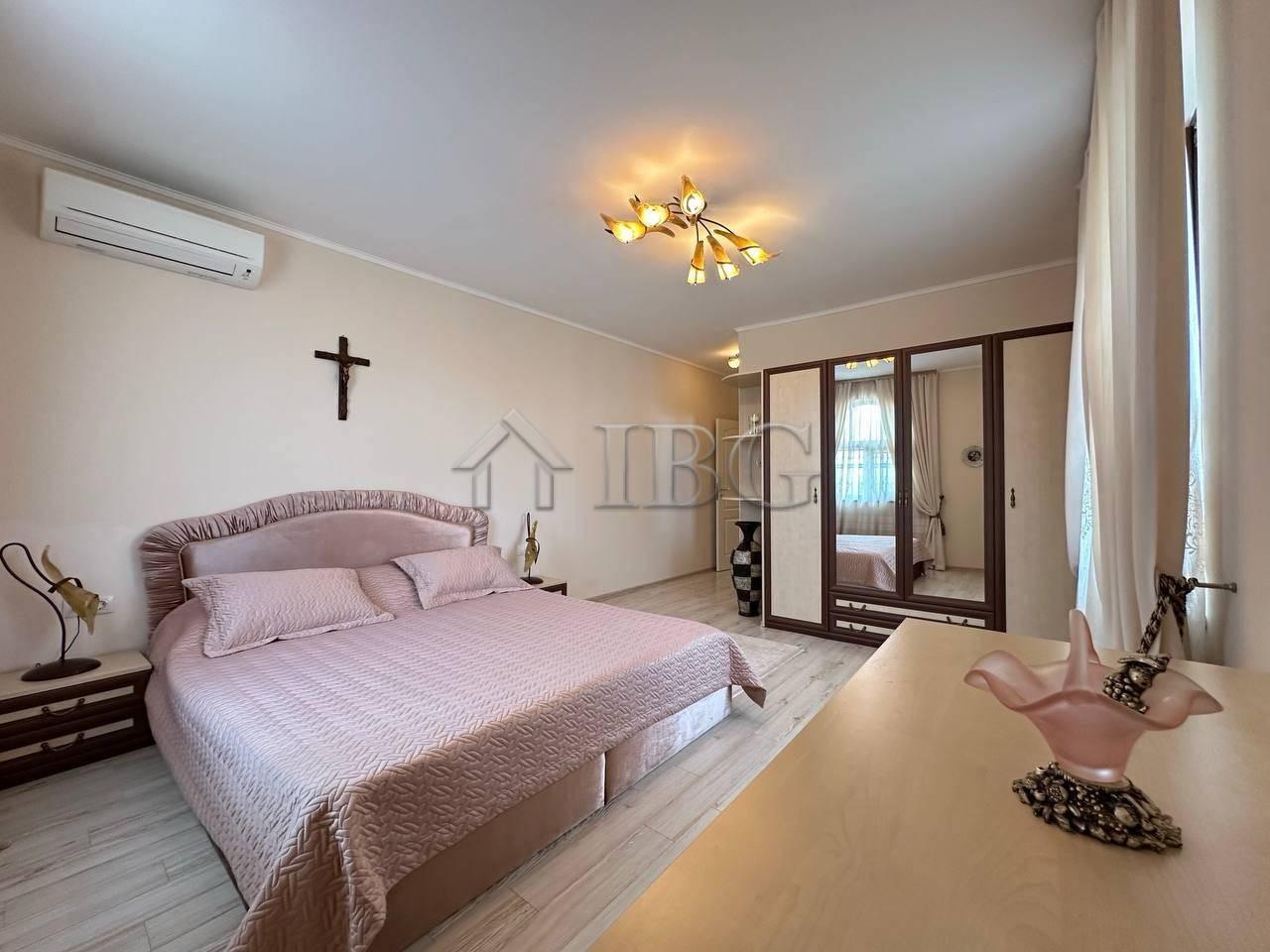 Luxury Two-Bedroom Apartment in Esteban Complex, Nessebar — photo 24 of 25