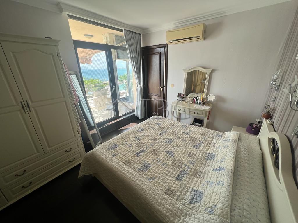 Luxurious Two-Bedroom Apartment with Stunning Sea View in Dolce Vita 2, Sveti Vlas — photo 11 of 14