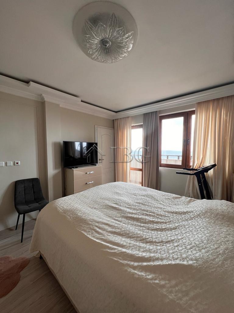 Maisonette with Panoramic Sea View in Centaur Complex, Sveti Vlas — photo 11 of 21