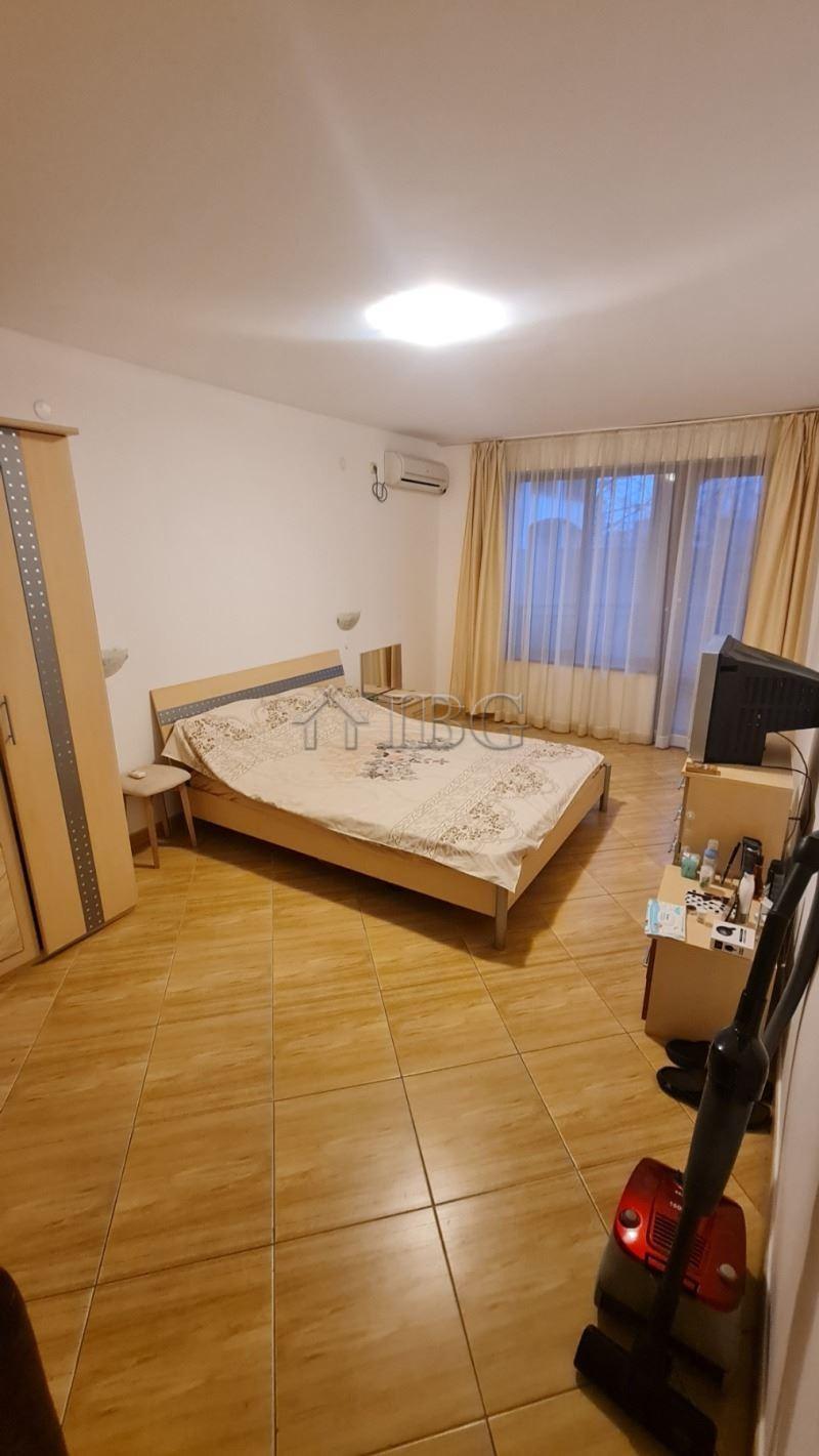 Two-Bedroom Apartment in Golden Dreams, Sunny Beach — photo 10 of 16