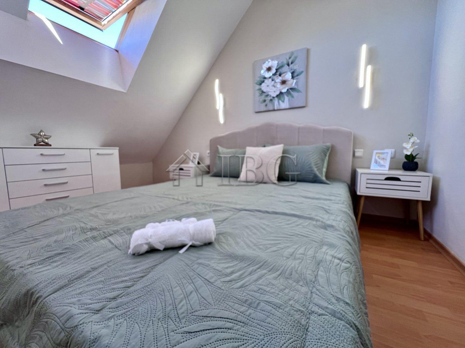 Cozy 1-Bedroom Apartment with Pool View in Dolce Vita 2, Sveti Vlas — photo 13 of 17