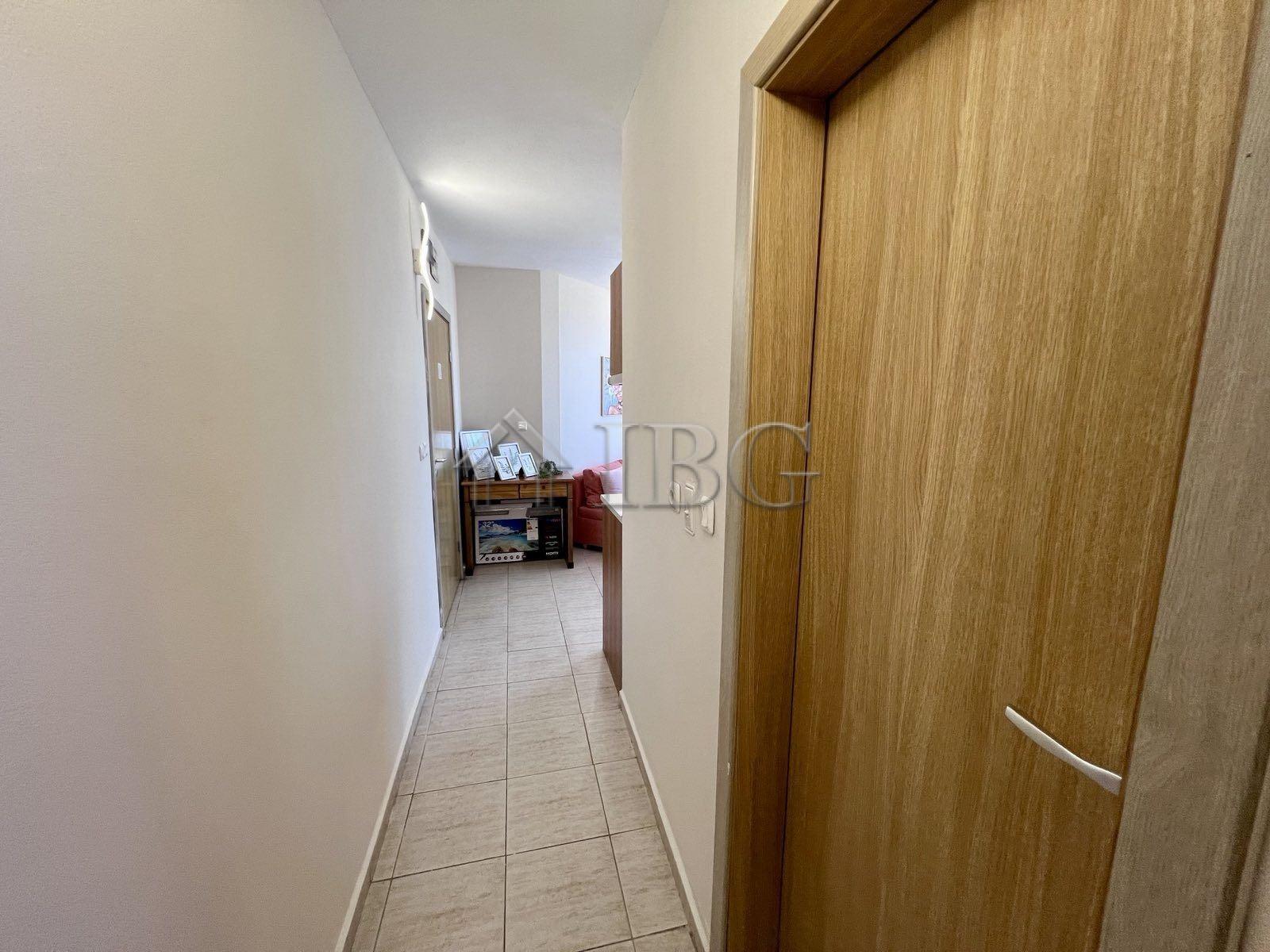 Cozy 1-Bedroom Apartment with Pool View in Dolce Vita 2, Sveti Vlas — photo 15 of 17