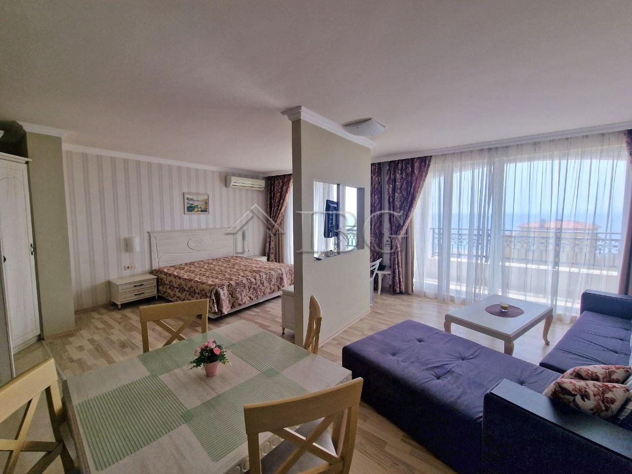 Spacious Studio with Frontal Sea View in Penelope Palace, Pomorie — photo 2
