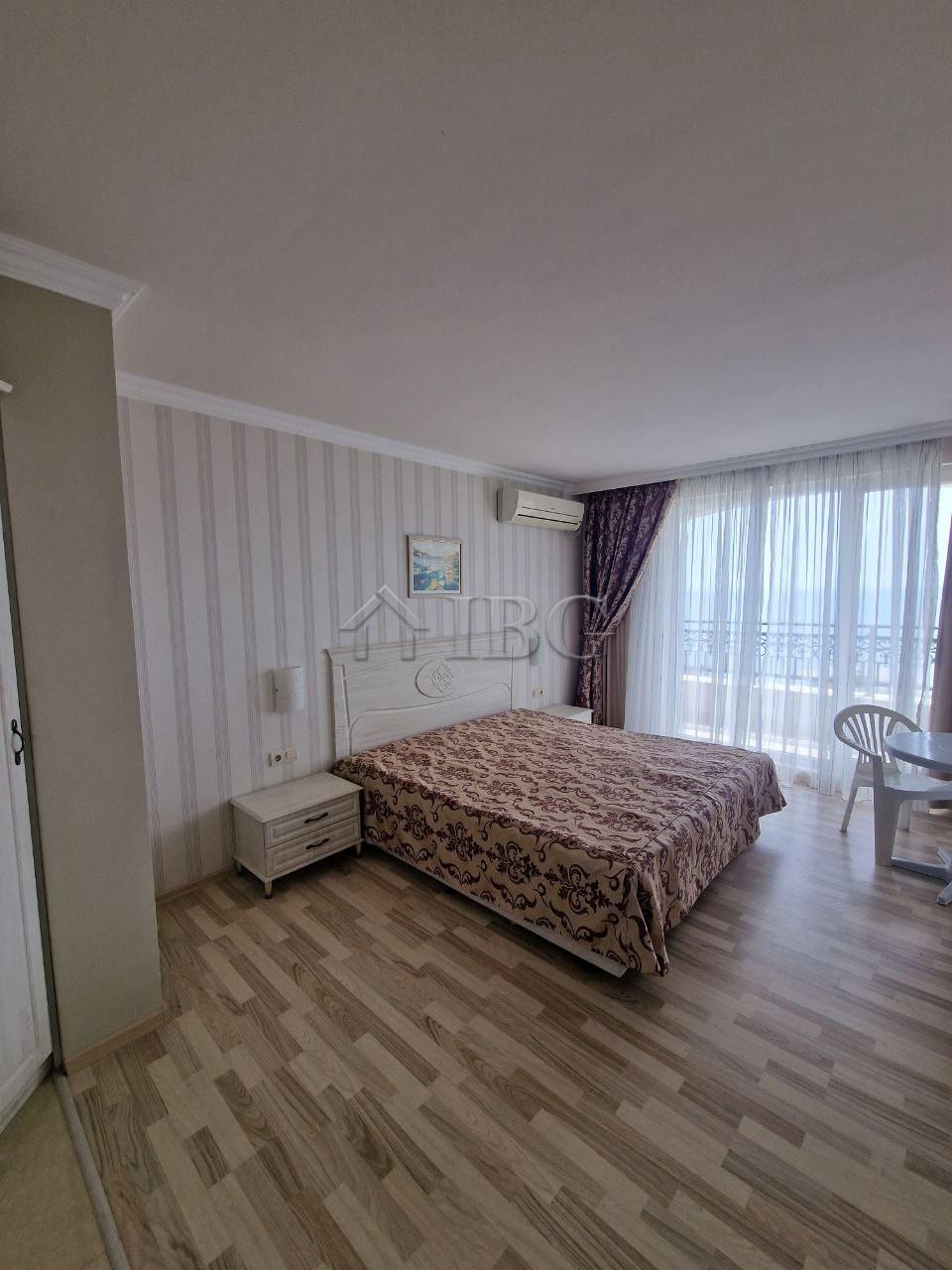 Spacious Studio with Frontal Sea View in Penelope Palace, Pomorie — photo 14 of 16