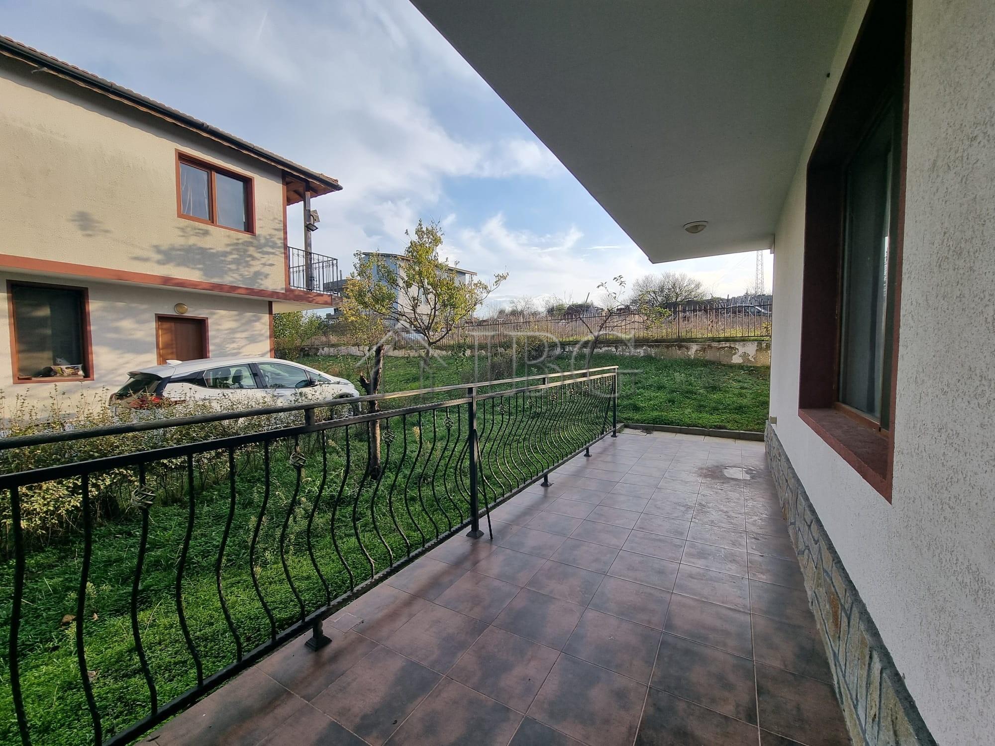 Two-story house in the village of Aleksandrovo, Burgas Region — photo 10 of 25
