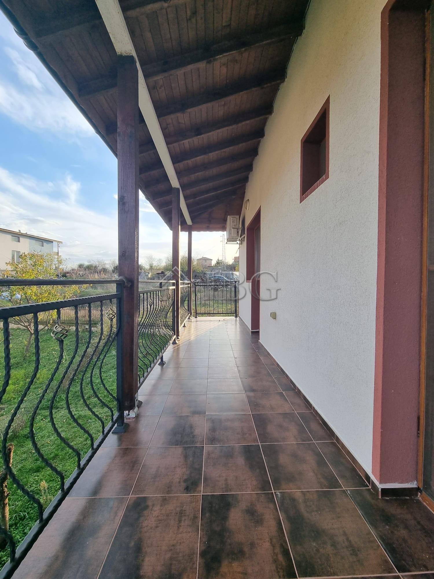 Two-story house in the village of Aleksandrovo, Burgas Region — photo 7 of 25