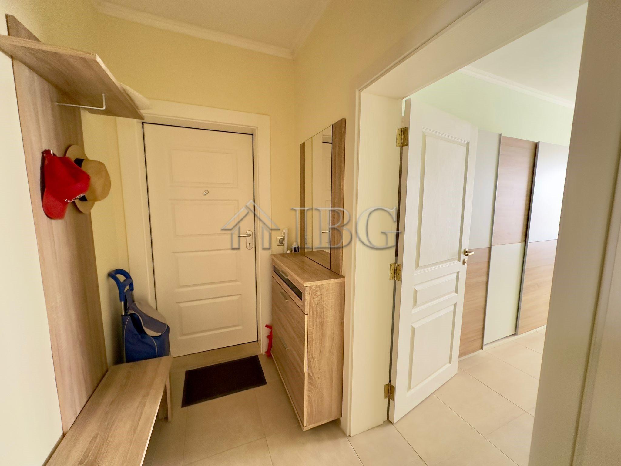 Luxury 3-Room Apartment with Front Sea View First Line Akrotiria Beach, Nessebar — photo 16 of 25