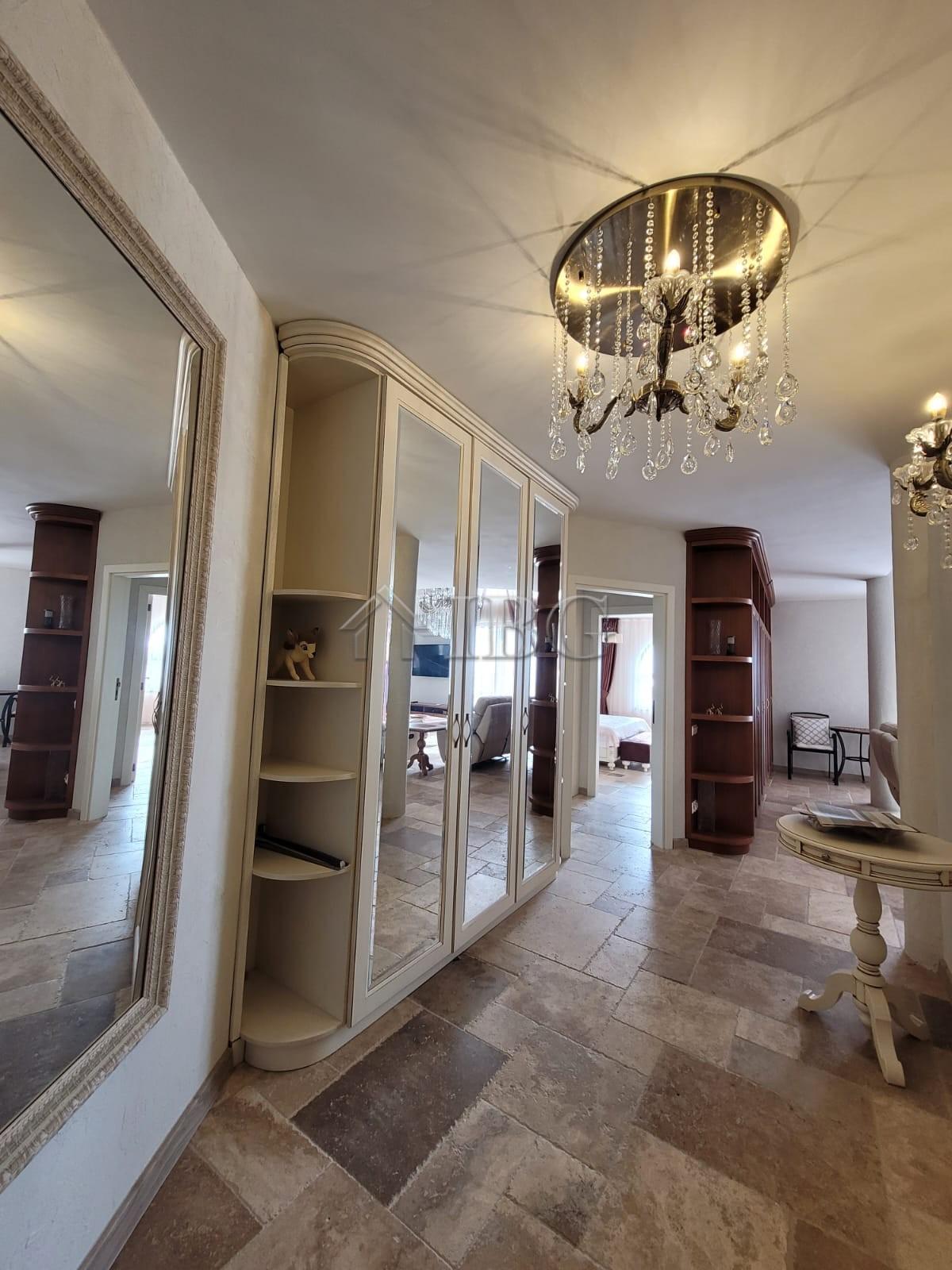 Luxurious Three-Level Maisonette with Sea Views in Arthur Complex, Sveti Vlas — photo 10 of 20