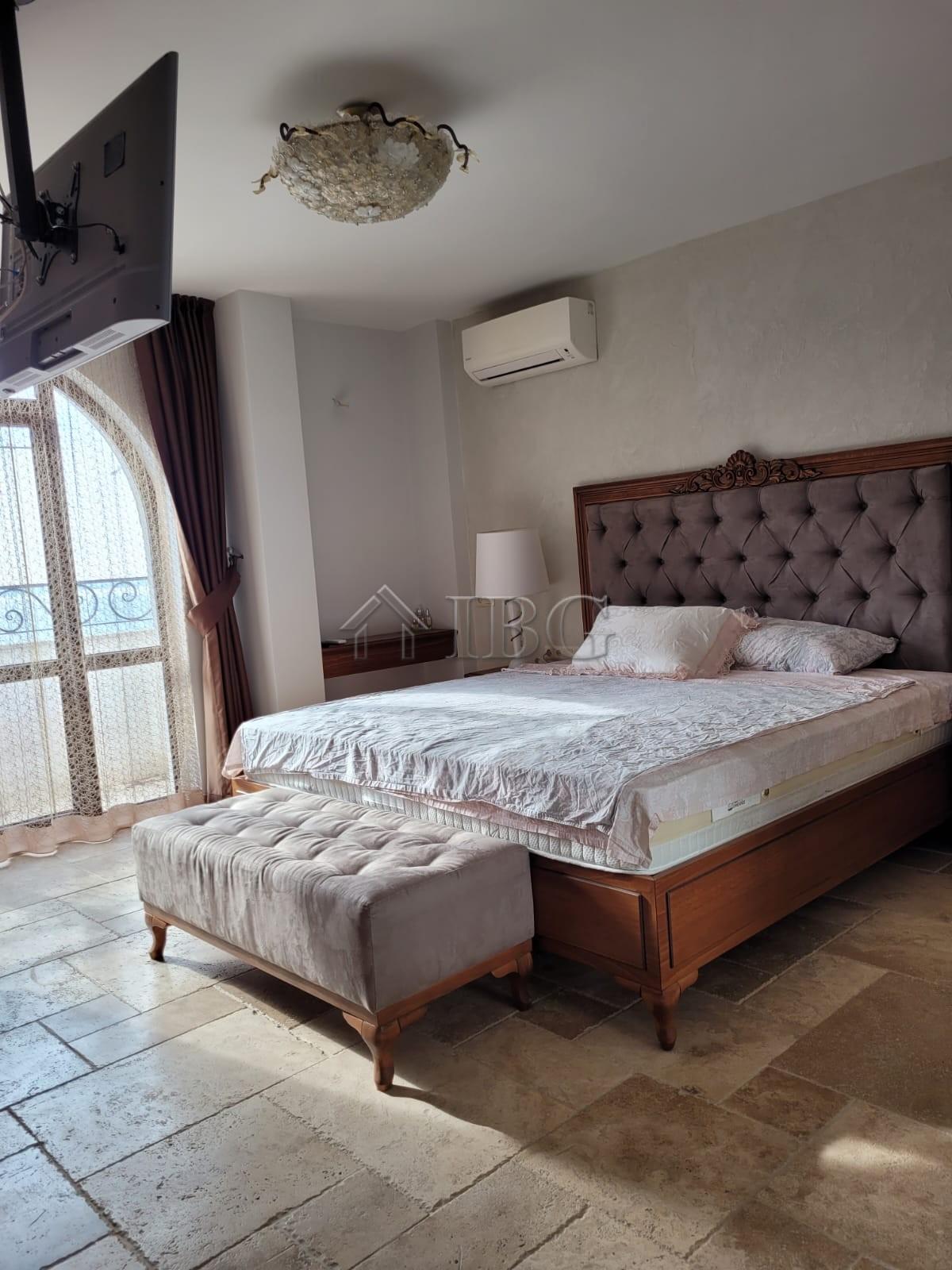 Luxurious Three-Level Maisonette with Sea Views in Arthur Complex, Sveti Vlas — photo 11 of 20