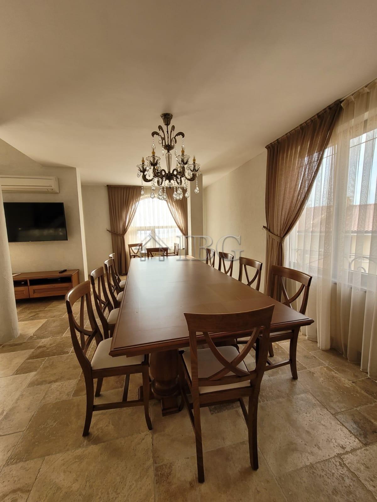 Luxurious Three-Level Maisonette with Sea Views in Arthur Complex, Sveti Vlas — photo 9 of 20