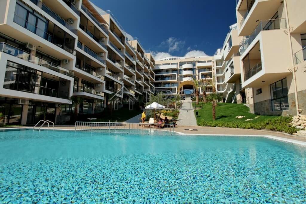2-Bedroom Apartment with Sea View in Dolce Vita 2, Sveti Vlas — photo 7 of 19